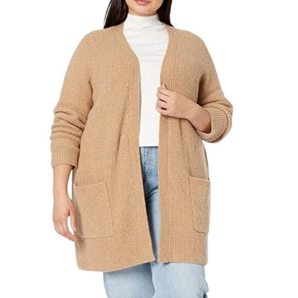 NWT Women's Cardigan Sweater Medium Boucle Shaker Stitch Camel Goodthreads - Picture 1 of 8